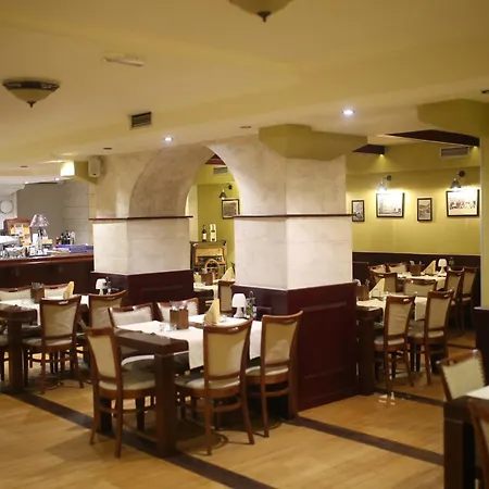 Motel Royal 3* Tuzla