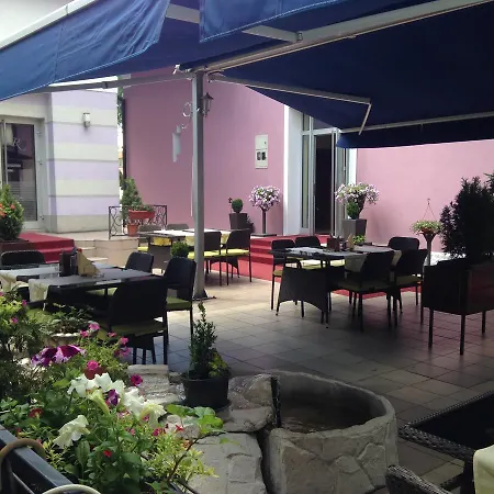 Hotel Royal Motel Tuzla 3*
