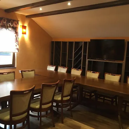 호텔 Royal 투즐라