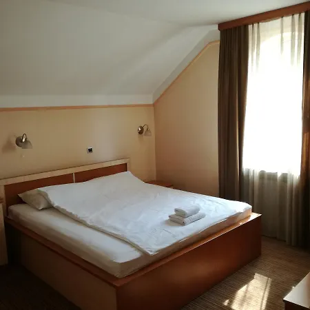 Motel Royal 3* Tuzla